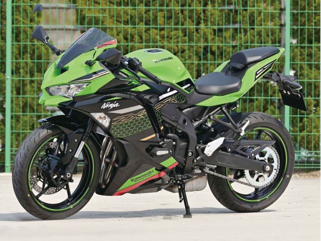 Kawasaki ZX25R ZX-25R Motorrad Verkleidung 2019-2025 - Grun Schwarz Rot Bienenwabe